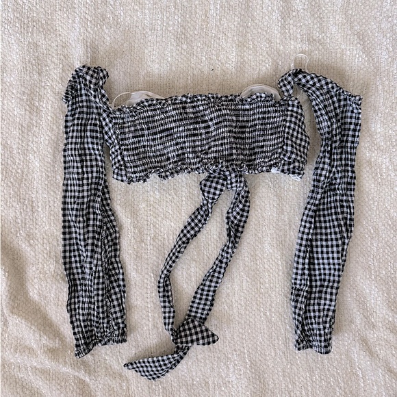 HONEY PUNCH | gingham crop top. - Picture 5 of 6